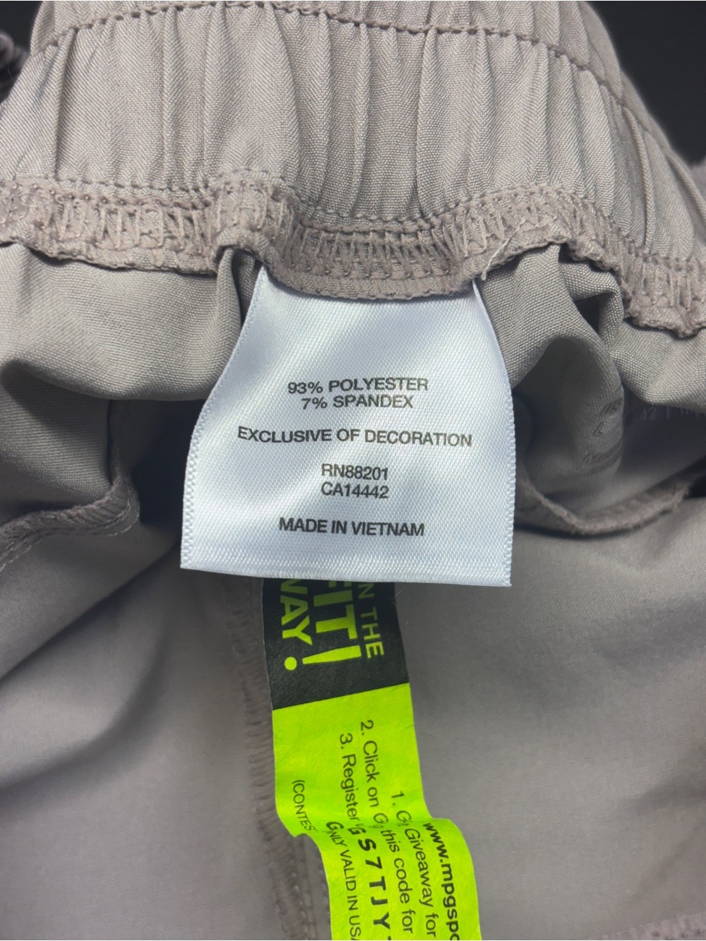 NWOT MPG Light Gray Travel Shorts w Pockets&Drawstring Shorts; Nvr Washd or Worn - Picture 5 of 8